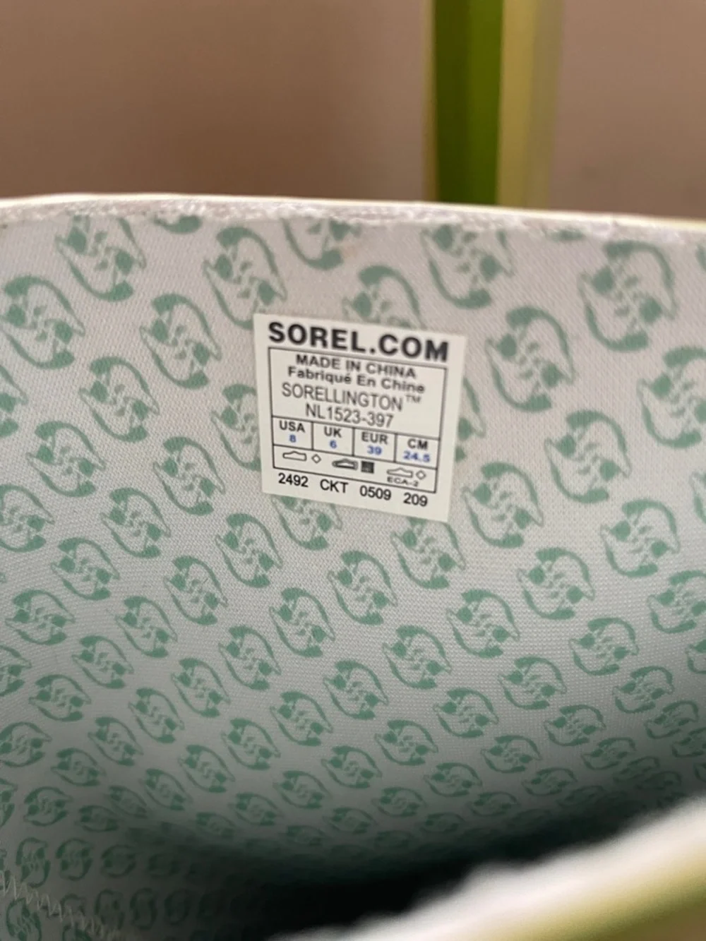 Sorel tall rain